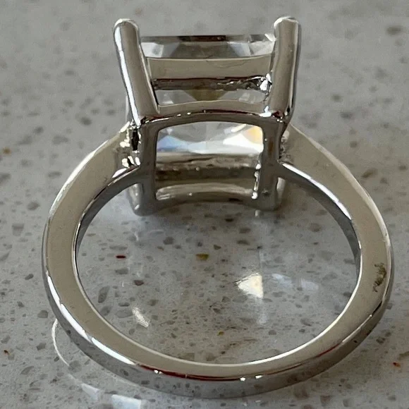 Classic Square- Size 6 Cut Clear Stone Sterling 925 Silver Ring -
Stunning Stone - Picture 3 of 3